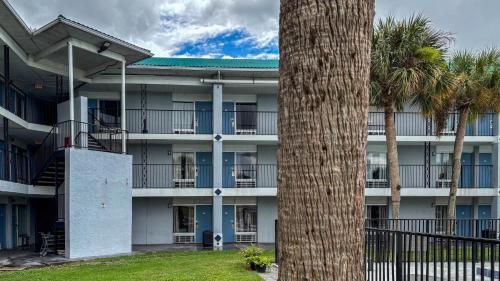 . Motel 6 Altamonte Springs FL