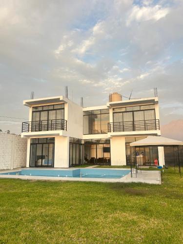 Casa Laguna