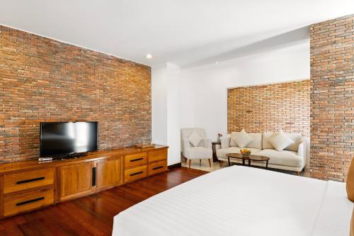 Suite, balcony
