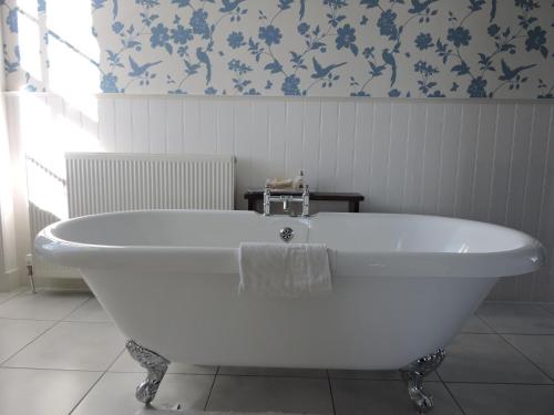 Bathroom, Whitehouse Country House in Saint Boswells