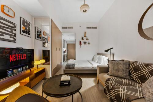 Elite Escape - Stylish Getaway in Azizi Riviera 43, Dubaï (photo 4)