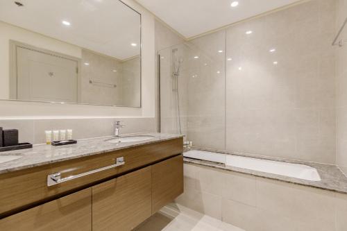 Allsopp & Allsopp - 2-Bedroom Apartment in Forte Tower 2 Downtown - image 7