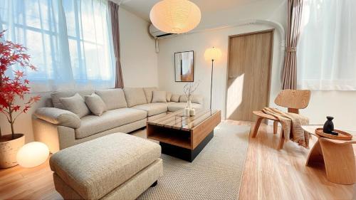 A home that captures the colors and spirit of Japan