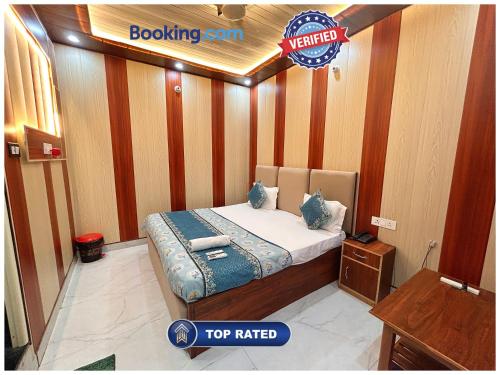 Hotel Ayodhya Rama-yana Palace Near Ramjanam Bhumi - Onsite Parking & Free Wifi Facilities - Fully-Air-Conditioned Rooms - Best Hotel In Ayodhya Book Quickly