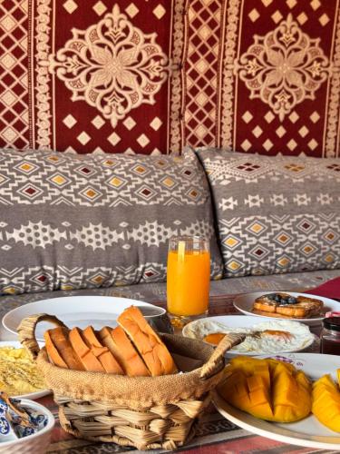 Food and beverages, Stars Dunes Private Camp in A'Sharqiyah Sands (Wahiba)