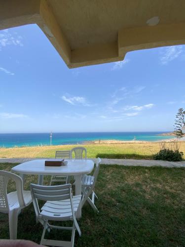 3 bedroom Appartment with sea view and Pool – khách sạn tại Achakkar
