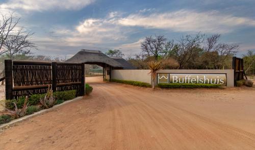 Buffelshuis Safari Camp, Golders Green
