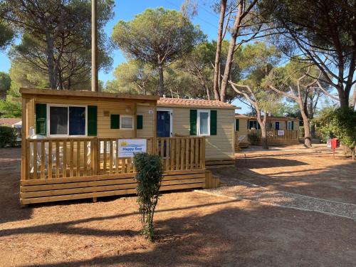 2 bedrooms, 3 beds