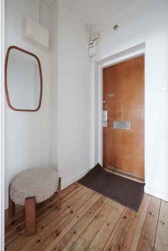 Cozy home in charming suburb in 순드뷔베리