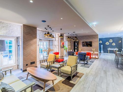 ผับ/เลาจน์, Ibis Styles Chaves in ชาเวซ