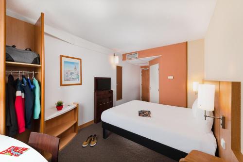 Ibis Praha Mala Strana - image 9