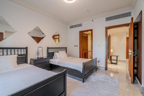 Stylish 2 bedroom apartment with Maid Room I Fairmont South Residence I Palm Jumeirah - image 8