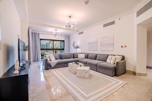 Stylish 2 bedroom apartment with Maid Room I Fairmont South Residence I Palm Jumeirah, Дубай (фото 6)