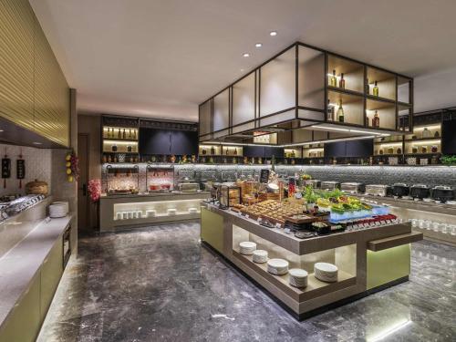 숙소 외관, Novotel Xi'an The Bell Tower in 시안 / 서안