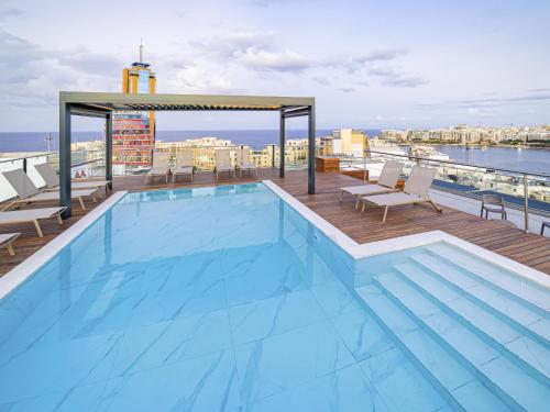 Mercure St. Julian's Malta, Pembroke