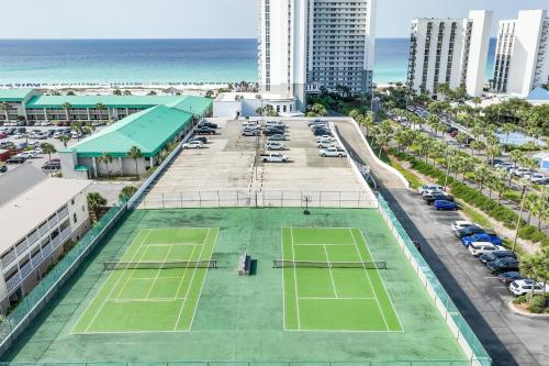 Pelican Beach Resort 308 by RealJoy Vacations - image 11