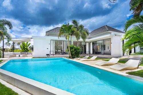The R Villa Luwa - Bali