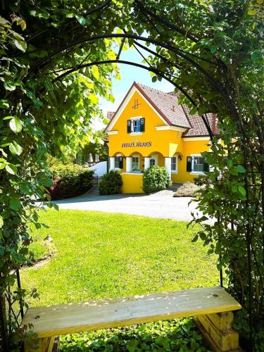 Ferienhof Uhudler-Arkaden, Unterkunft in Stegersbach