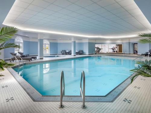 ทัศนียภาพ, Fairmont Hotel Macdonald in เอดมอนตัน ซิตี้เซ็นเตอร์