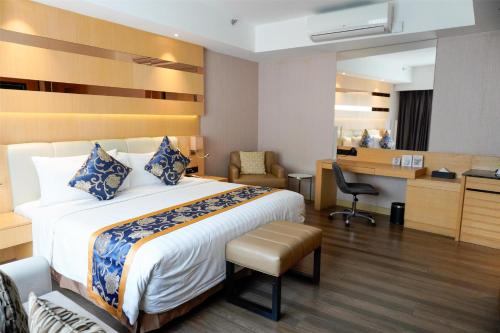 Best Western Metro Clark Room Type - Superior King Room