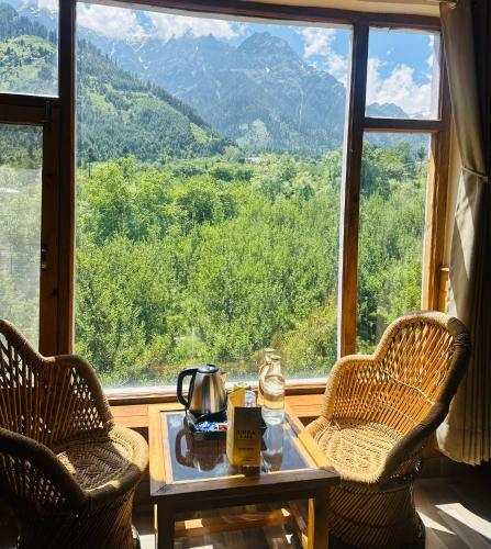 منظر, ORZU Boutique Stays Burwa Manali in Palchan