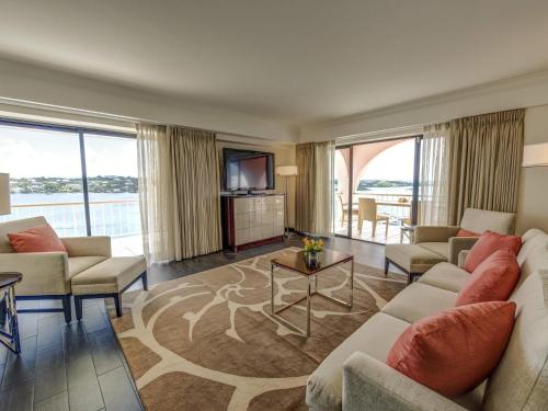 Hamilton Princess & Beach Club - A Fairmont Managed Hotel in ハミルトン