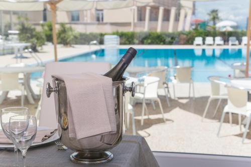 Hotel Mara - main image