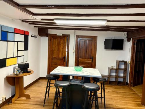 設施, Arbide, caserio tradicional vasco en Carranza in 卡蘭薩