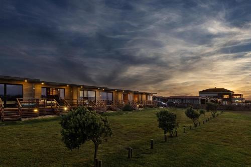 PenichePraia - Bungalows, Campers & SPA in Peniche City Center