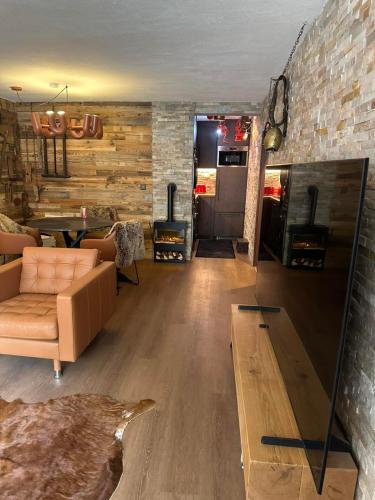 Zermatt Apartment – khách sạn tại Suburbs
