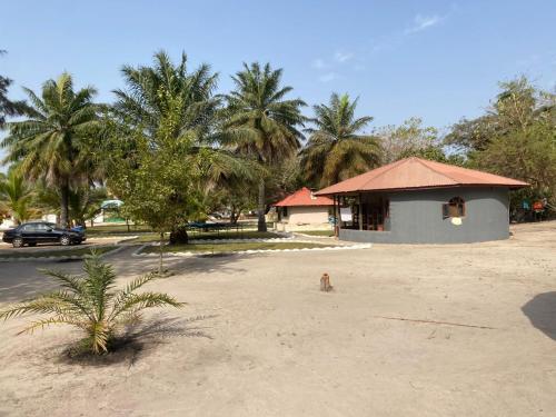 Wunderland River Lodge in Kunkujang Jattaya