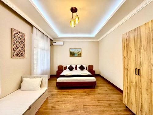 TAGAYEV Elegant Hotel