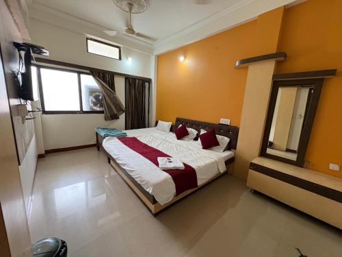 Hotel chaitanya, Maheshwar