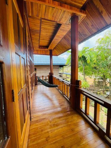 Samaki Guesthouse & Grandpa Homestay- Tad Lo in Beng
