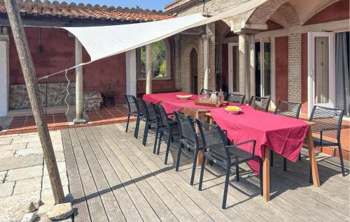 Viesnīcas āriene, Awesome Home In Cazelles, Agel in Agel