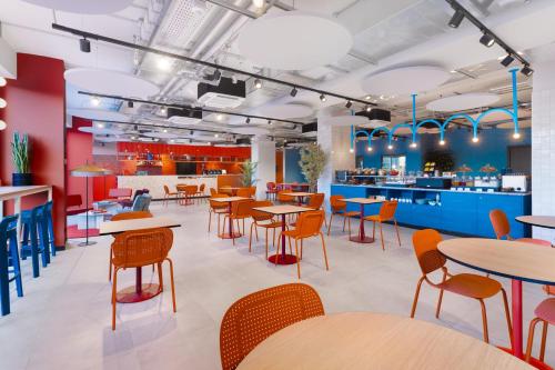 Bar, CX Naples Centrale in Neapel