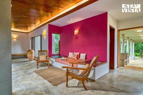 Jay House by StayVista - Leisure oasis with pool, snooker, table tennis & foosball fun, Alibag (zdjęcie 9)