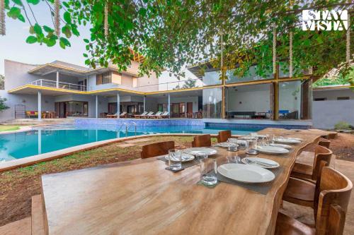 Jay House by StayVista - Leisure oasis with pool, snooker, table tennis & foosball fun, Alibag (zdjęcie 7)