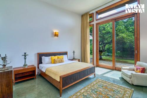 Jay House by StayVista - Leisure oasis with pool, snooker, table tennis & foosball fun, Alibag (zdjęcie 6)