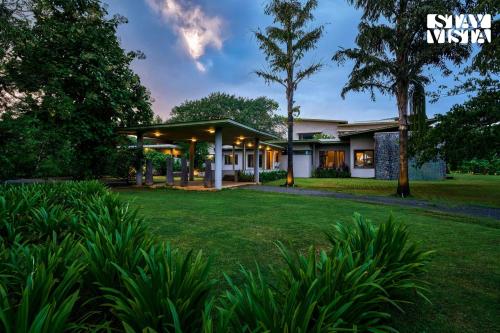 Jay House by StayVista - Leisure oasis with pool, snooker, table tennis & foosball fun, Alibag (zdjęcie 10)