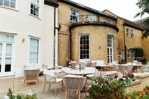 บริการและสิ่งอำนวยความสะดวก, โรงแรมวู้ดแลนด์ แมเนอร์ (Woodland Manor Hotel) in เบดฟอร์ด