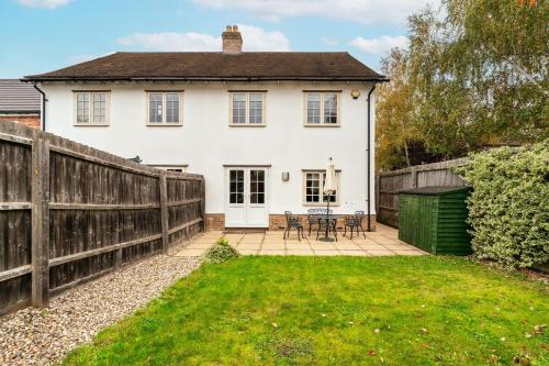 Kert, Chic 3Bed House & Garden Near Shelford High Street in Great Shelford