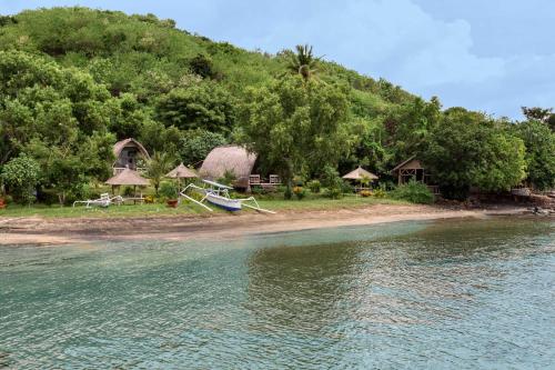 Entrance, Gipsy Beach Bungalows in Pelangan
