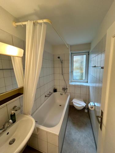 Simple 2BR Apartment with Natural Light, Zúrich (foto 3)