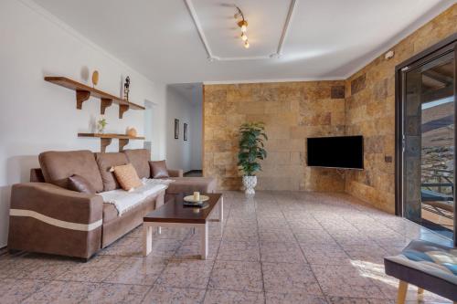 ทัศนียภาพภายนอกโรงแรม, Villa Antonia in ยาอิซา