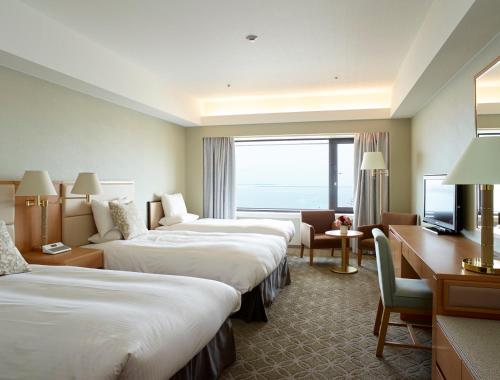 Deluxe Triple Room (6th-15th Floor)