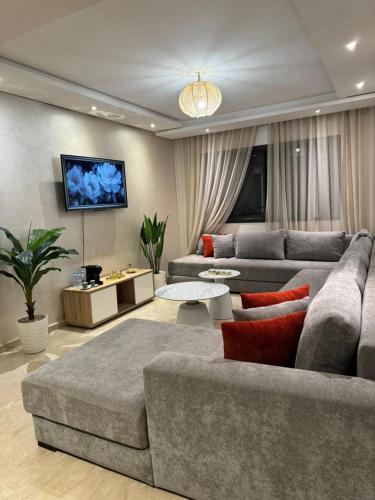 luxury apartment with pool view enjoy & relax