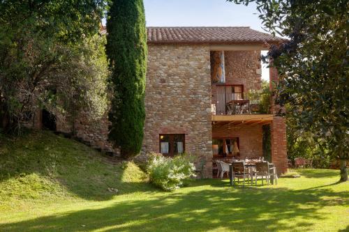 A szálláshely kívülről, Can Sisó, Masia Completa (Can Siso, Masia Completa) in Crespia