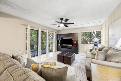 . Pool View Condo with Access to Walking or Biking Pathway Throughout Amelia Island Plantation