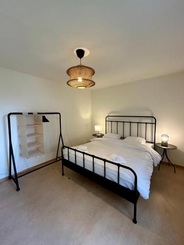 3 Bedroom Apartment with Balcony, 26 min to Zurich Center, Curych (fotografie 8)